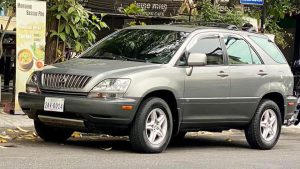 Silver Lexus RX SUV for private taxi and car service in Phnom Penh, Cambodia.