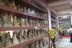 Oudong temple, silver village and Wat Vipassana Buddhist Temple Tour