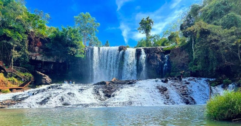 Ka Tieng & Cha Ong waterfall attractions in Cambodia