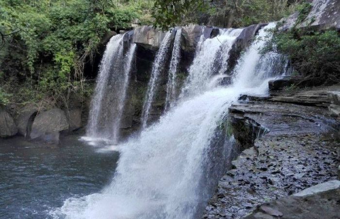 Phnom Tbeng waterfall attractions in Cambodia