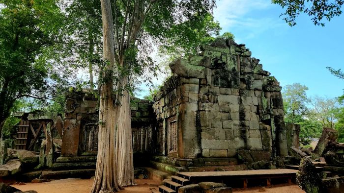 Prasat Knar attractions in Cambodia