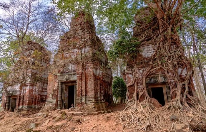 Prasat Pram temple attractions in Cambodia