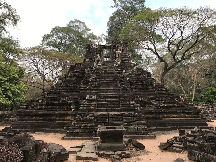 Small Circle and Sunset at Bakheng Mountain