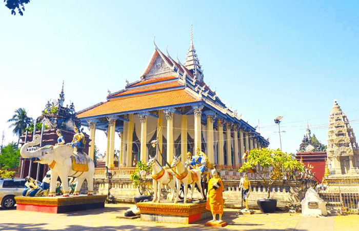 Wat Damrei Sar attractions in Cambodia