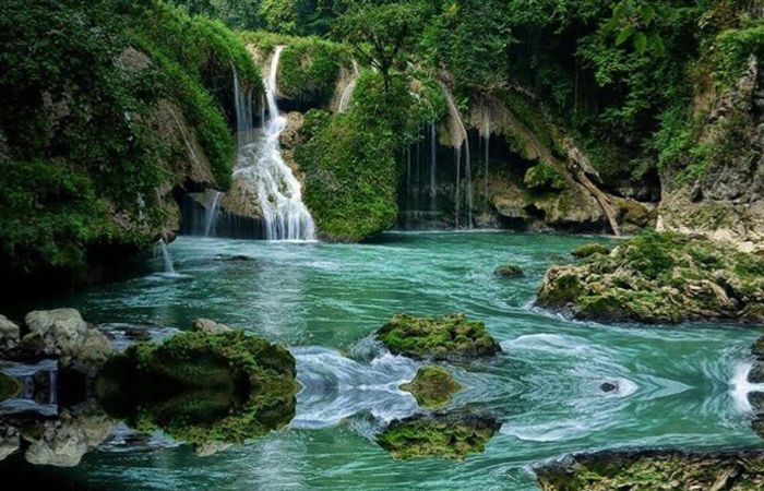 Champei Laang Ta Thong waterfall attractions in Cambodia