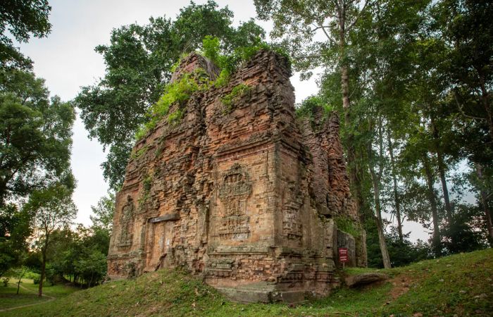Prasat Tamon thom attractions in Cambodia