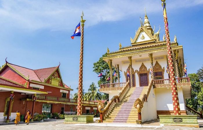 Wat Leu pagoda attractions in Cambodia