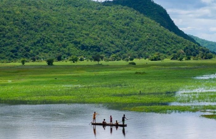 Kamping Puoy Lake attractions in Cambodia