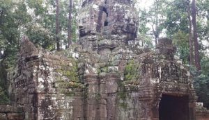 Big circle tour and sunset at Pre Rup Temple